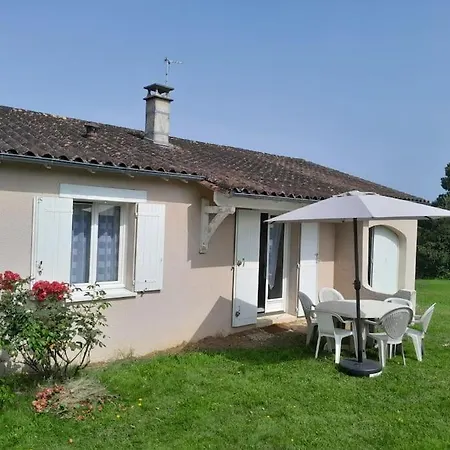 Jolie Maison A La Campagne Avec Jacuzzi
